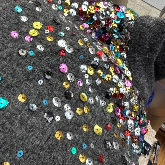 Colorful Knit Sweater Collection - Picture 4 of 4